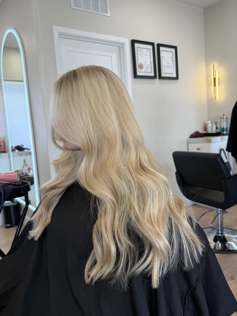 Bright blonde waves
